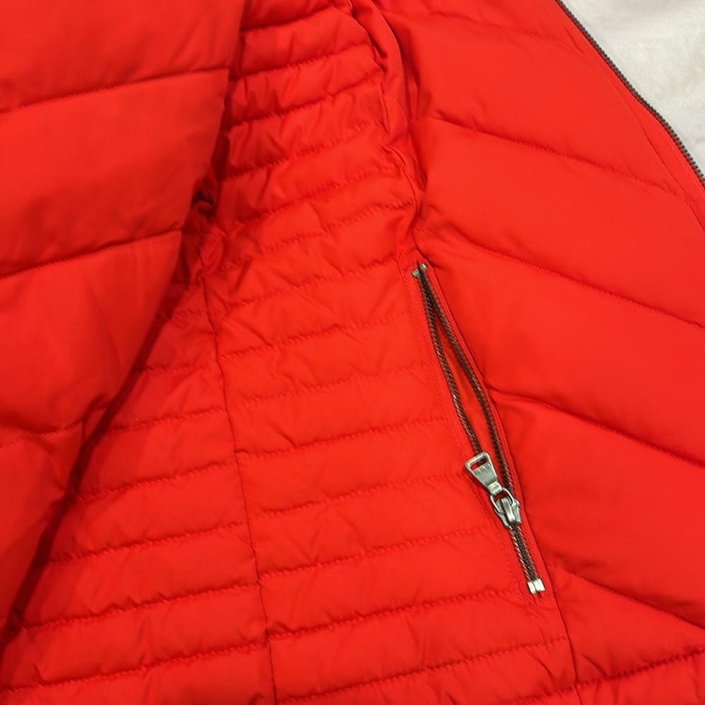 Red puffy jacket - Picture 5 of 6